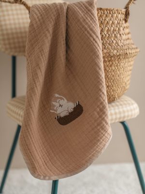 Kedi Nakışlı 4 Katlı Müslin Bebek Battaniyesi 100x100cm