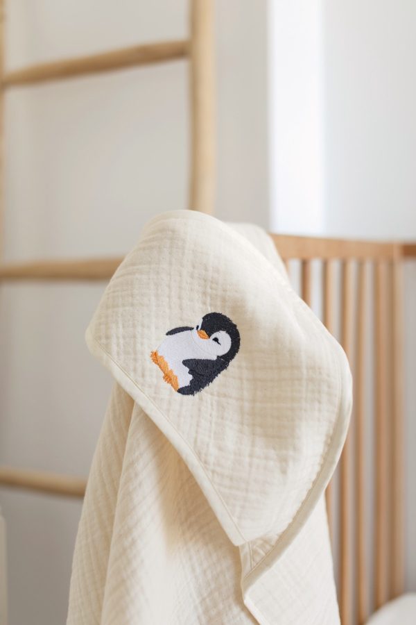 Penguen Nakışlı 4 Katlı Müslin Kundak Bornoz 90x90cm